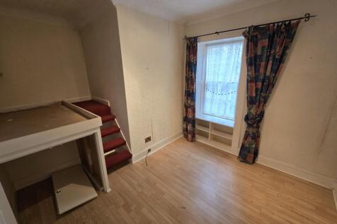 9. Bedroom 3