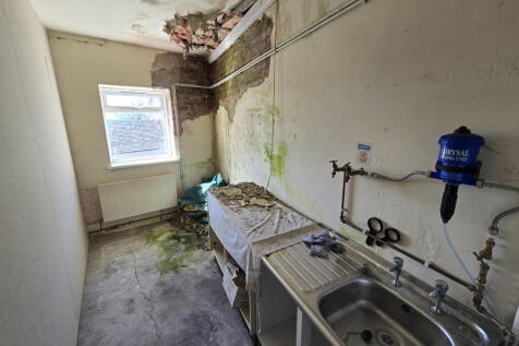 8. Kitchen
