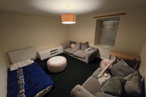 2. Lounge