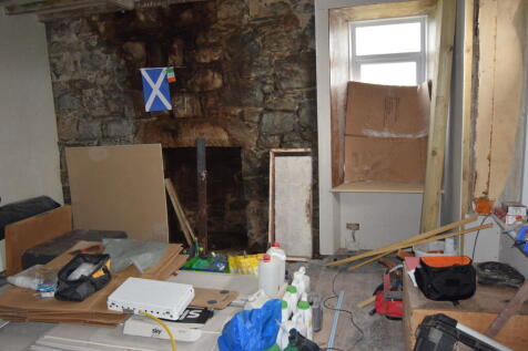 4. Internal 1.JPG