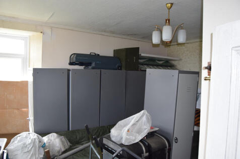 10. Internal 7.JPG