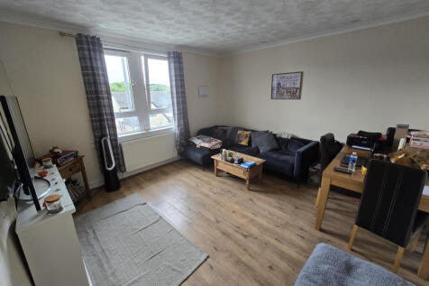 2. Lounge