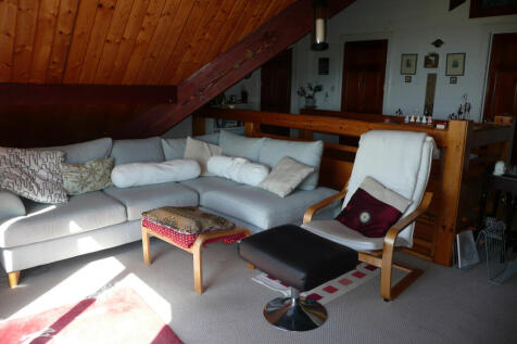 6.1 Upstairs Lounge.JPG