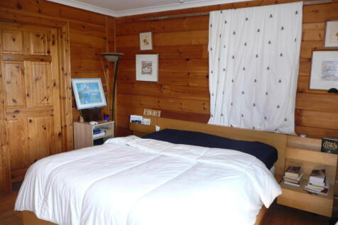 7. Bedroom 1.JPG