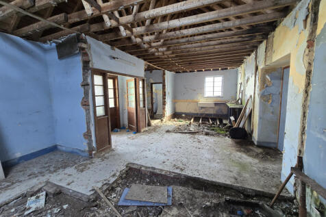 6. Vestibule 1