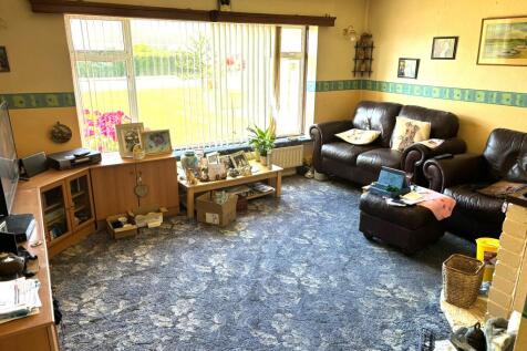 2. Lounge