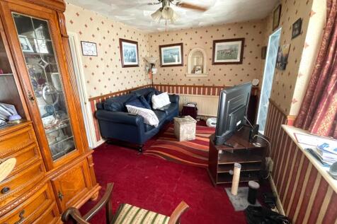2. Lounge
