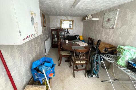 5. Bedroom_Public Room