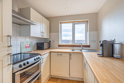 10_2025_4_23T14_04_41Flat 13, 10 Riverview Gardens