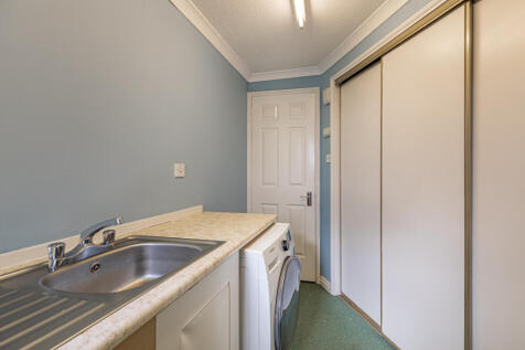 24_2025_4_23T14_04_65Flat 13, 10 Riverview Gardens