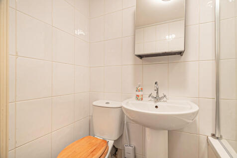 27_2025_4_23T14_04_65Flat 13, 10 Riverview Gardens