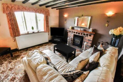 frontroom17162842311716796736.jpg