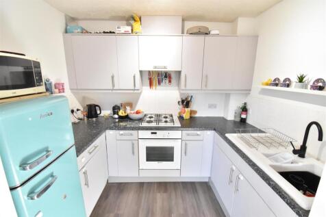 kitchen new.JPG