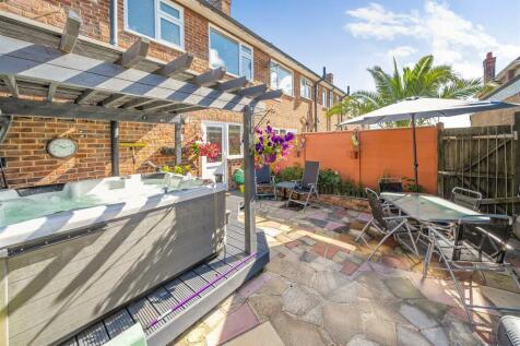 St Benets Road for sale by Guildcrest Estates - ga