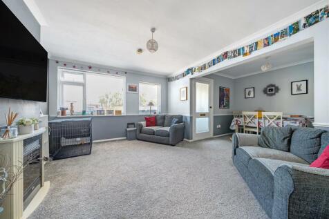 St Benets Road for sale by Guildcrest Estates - li