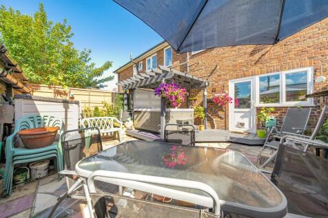 St Benets Road for sale by Guildcrest Estates - ga