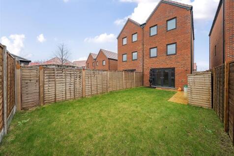 3 bedroom house for sale in Saxon Square Ramsgate 
