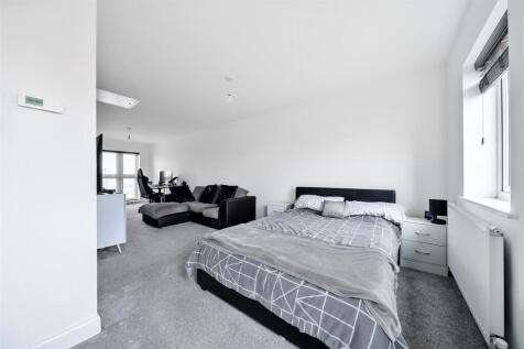 3 bedroom house for sale in Saxon Square Ramsgate 