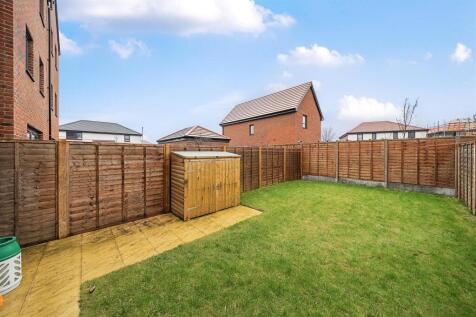 3 bedroom house for sale in Saxon Square Ramsgate 