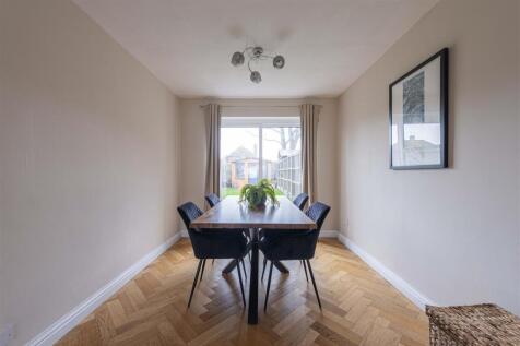 3 bedroom home for sale in Alicia Avenue Margate b