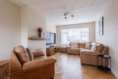 3 bedroom home for sale in Alicia Avenue Margate b