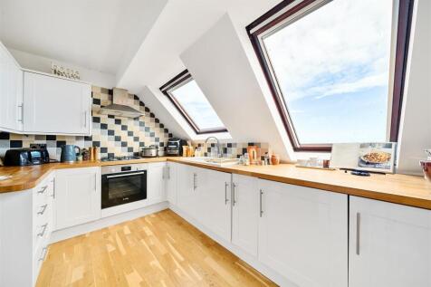 St Mildreds Gardens 2 Bedroom Apartment -  Kitchen