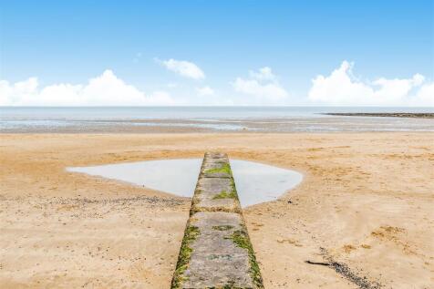 St Mildreds Gardens 2 Bedroom Apartment -  Beach S