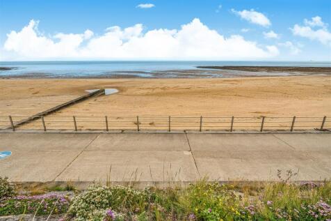 St Mildreds Gardens 2 Bedroom Apartment - Surround