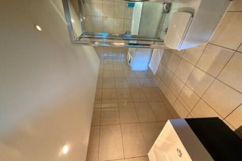 bathroom 2 2 hh