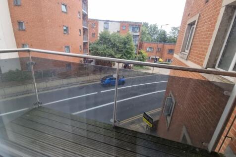 essence balcony