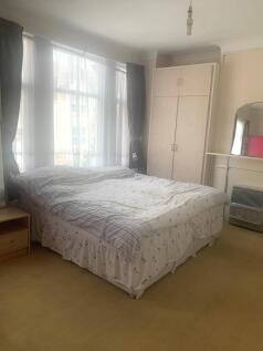 KINGS 3RD BED