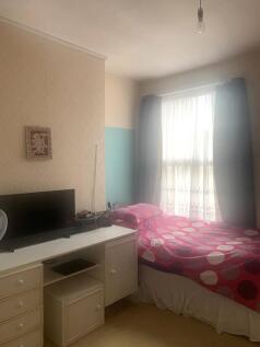 KINGS 2ND BED