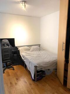 lcoket bedroom 1