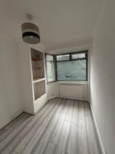 bedroom watford 2