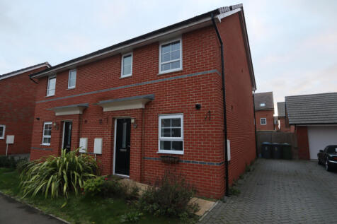 3 bedroom semi-detached house