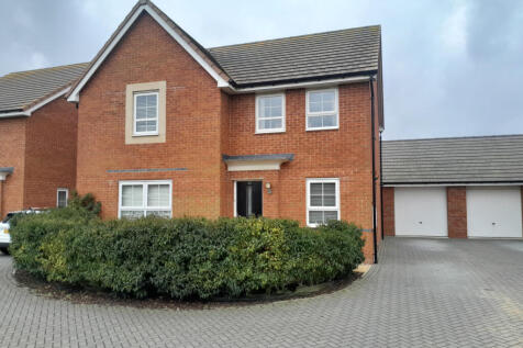 Modern 4 Bedroom Detached house for Rent