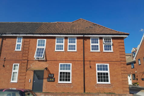 A 2 bed executive maisonette