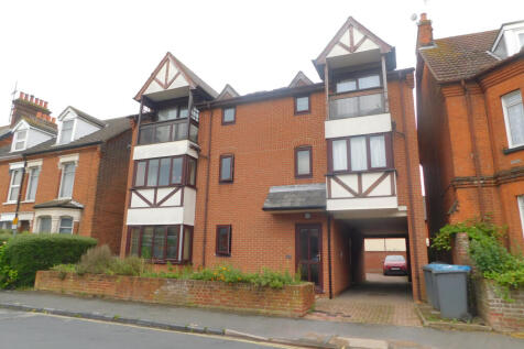 2 Bed Ground Floor Apartment For Rent