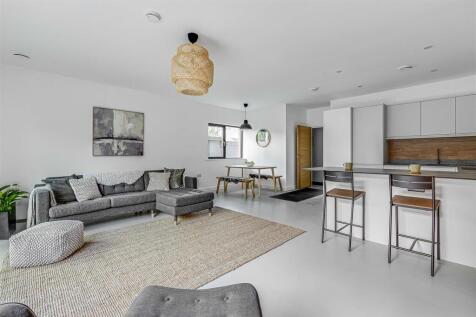 KFH-35_Florence_Avenue-2.JPG