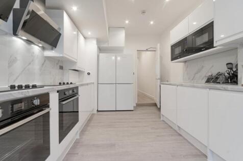 Kitchen2.jpg