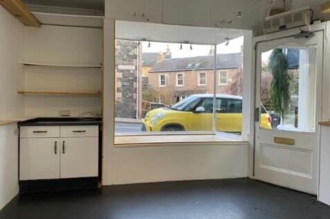 21-Old-Town-Peebles-Shop-02
