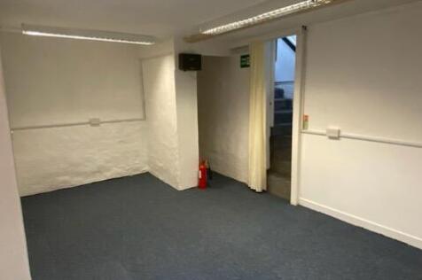 21-Old-Town-Peebles-Shop-04