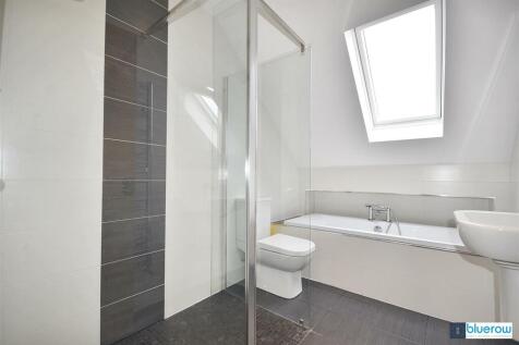 master ensuite.jpg