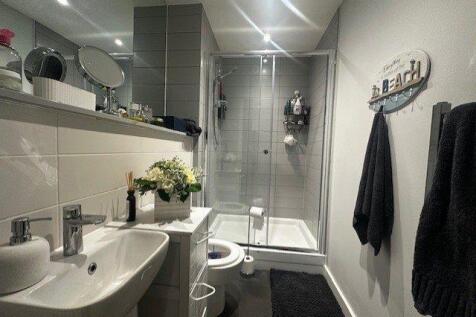 Shower Room (1).jpg