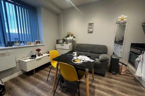 Living area (8).jpg