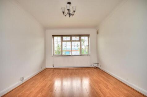 LIVING ROOM.jpg