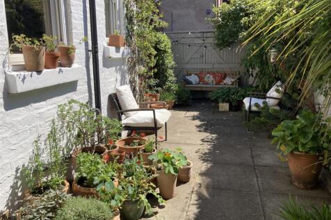 Garden b.jpg