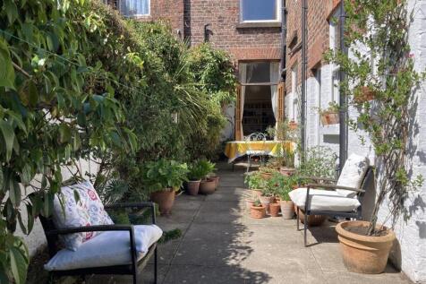 Garden c.jpg