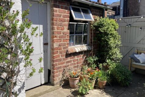 Garden d - shed.jpg