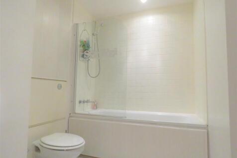bath room (2).JPG